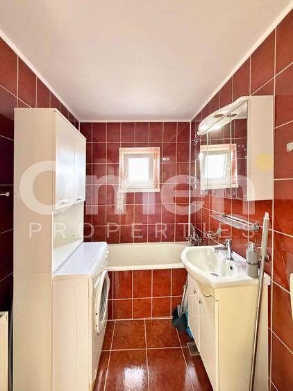 Apartament cu 3 camere decomandat, renovat , etaj 4 Paltinisului