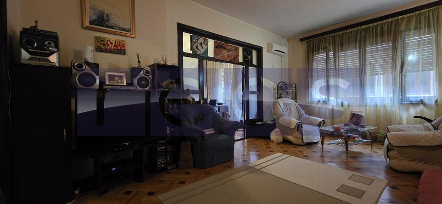 VANZARE 3 CAMERE SEMIDECOMANDAT UNIVERSITATE KM 0