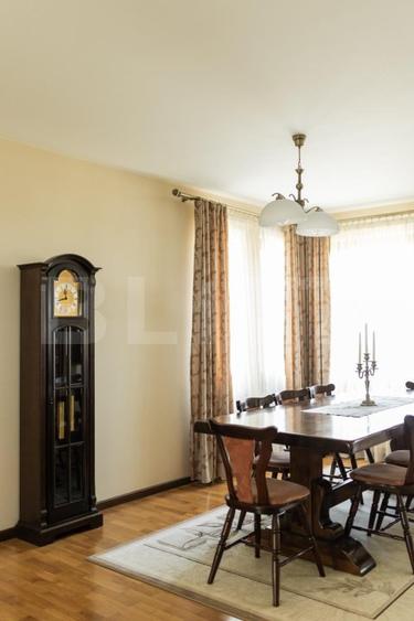 Casă de vanzare, cu 6 camere, 379 mp, zona Oarda de Sus