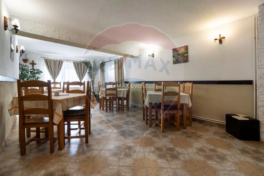 Oportunitate rară: Casă de vacanță sau Pensiune în Poiana Mărului - 13