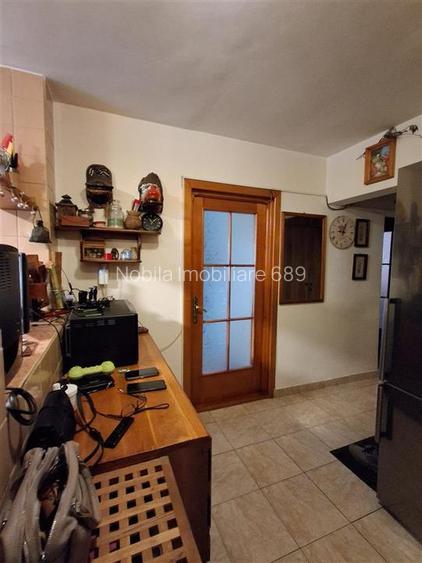 APARTAMENT CU 2 CAMERE DE VANZARE 0NESTI ZONA MAL - 11