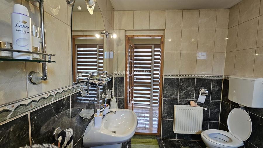 Casa 5 camere 3 bai garaj inchis si teren 700 mp utili in Lazaret - 11