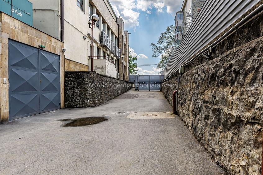 Spațiu de închiriat central - 10