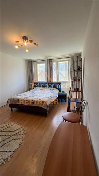 Apartament de 2 camere de vanzare, zona Trapezului - Metrou 1 Decembrie 1918 - 2