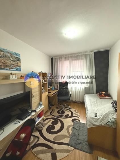 Apartament 3 camere de vânzare – zona centrala – Etaj 1 - 5