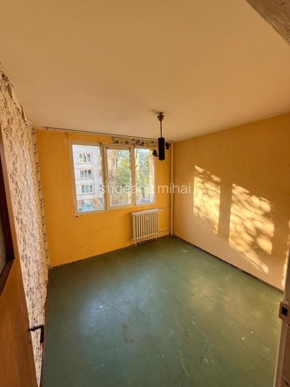 Proprietar, vand apartament 3 camere+ Boxa  in strada Aleea Callatis, bloc A14, - 8