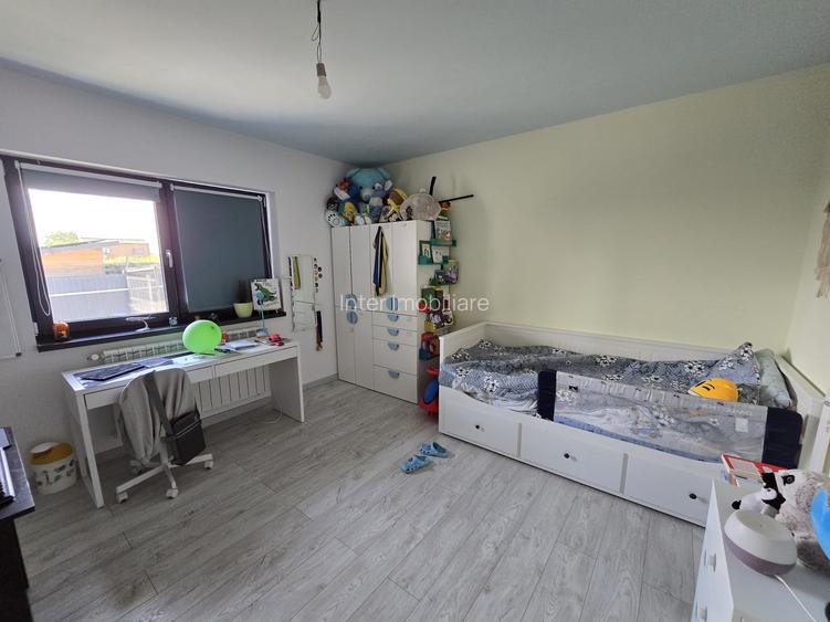 Casa plan parter Aroneanu cod 161662 tel 073122666 - 9