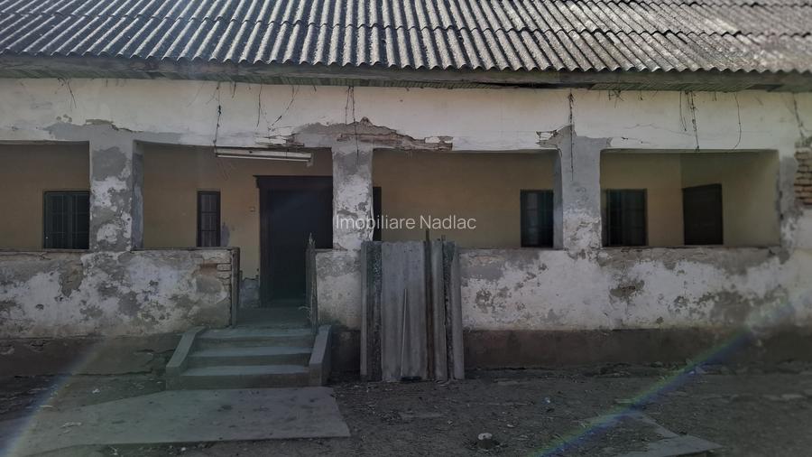 Casa pentru renovare  in Nadlac cu teren 1472mp - 5