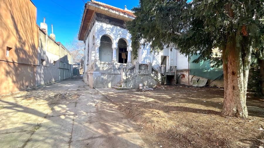 Oferta Rara - Parcul Cimigiu vila singur curte cu teren mare, de renovat - 3