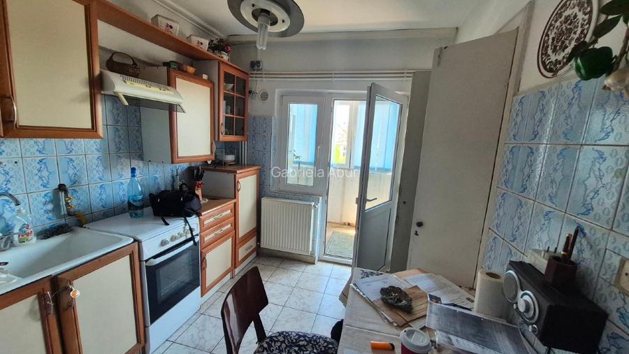 PROPRIETAR – De Vânzare: Apartament 3 Camere, Ultracentral Giurgiu (Etaj 5/8, Te - 8