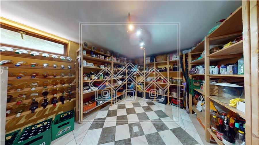 Casa individuala de vanzare - 7 camere, 278 mp utili - Strand - 16