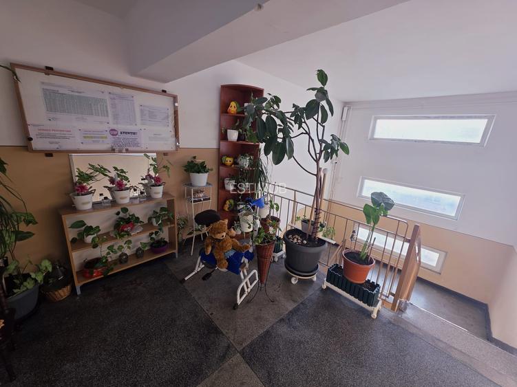 Vand camera de camin Uzina 2 cu baie proprie - 8