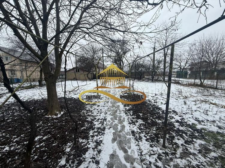 Casa batraneasca cu teren de vanzare in Lilieci Bacau - 12