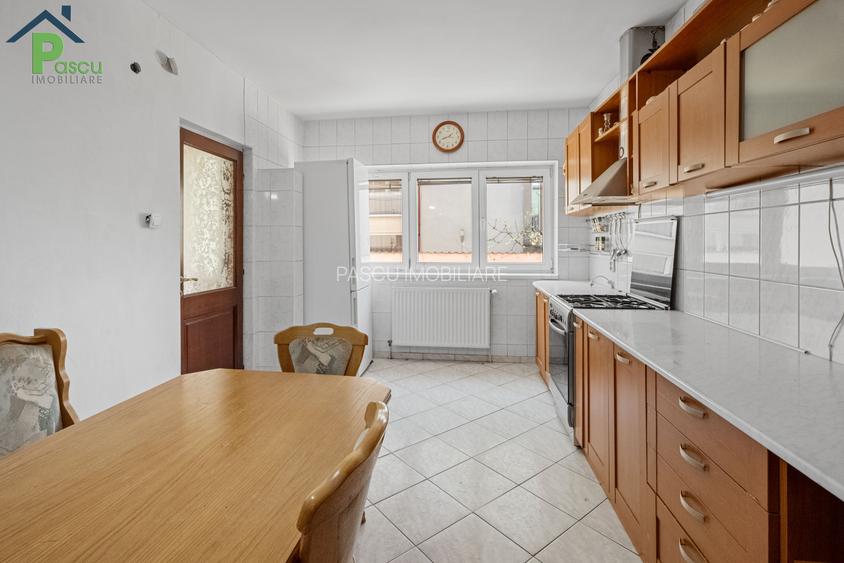 Vila Brancoveanu, Alunisului, S+P+1+M, 311 mpu, teren 200 mp, garaj - 11