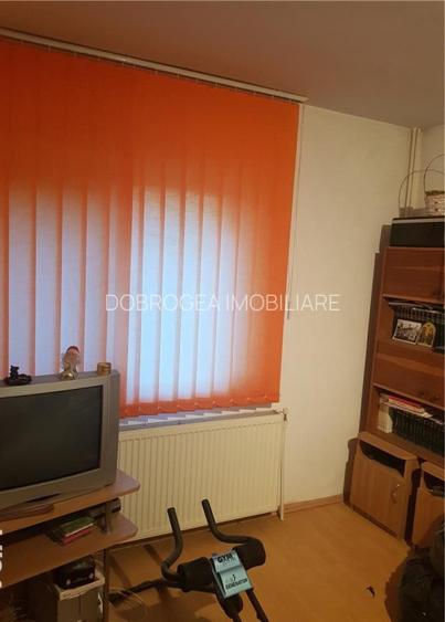 APARTAMENT 4 CAMERE - PARTER , CENTRALA GAZ - 3
