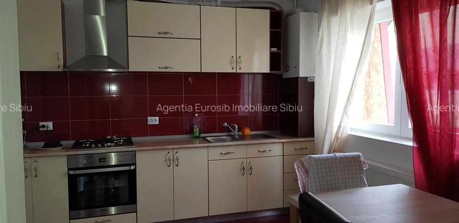 Apartament cu 4 camere situat la etajul 4 din 4 - 16