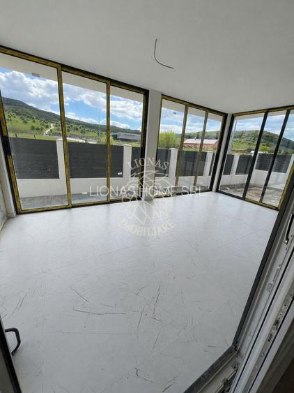 Casa Ultrafinisata 4 camere-teren 500mp-panouri fotovoltaice-Aerodrom - 6