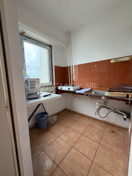 Garsoniera confort 1, Zona Dorobantilor, etaj 7/8 cu lift NOU pe scara - 2