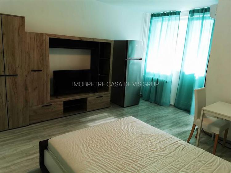 Garsoniera situata la 3 minute de Metrou Costin Georgian, etaj 6. - 2