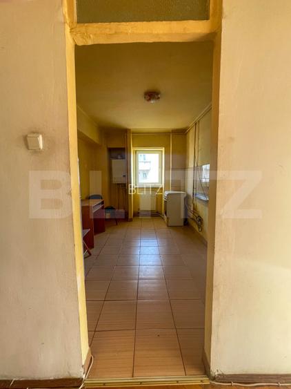 Apartament de 3 camere decomandat, 75 mp, 2 băi, 2 balcoane, etaj intermediar. - 13