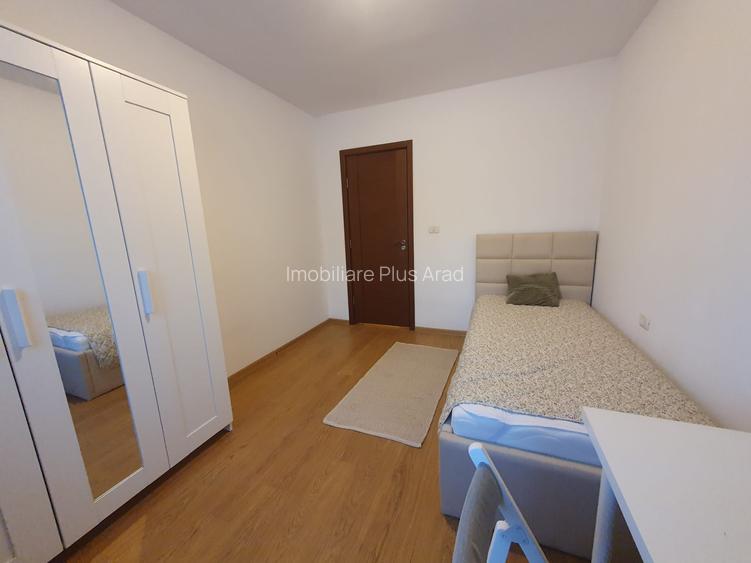 Apartament cu 5 camere de inchiriat -Micalaca - 2