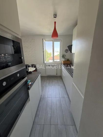 Vanzare Apartament 3 camere decomandat Renovat Drumul Taberei-Raul Doamnei - 2