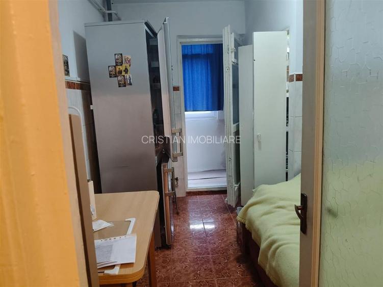 LIBER! 2 camere confort 1 decomandat, etaj 2, cu imbunatatiri, Radu Negru - 3