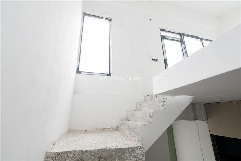RECO apartament cu 3 camere parter + 2 etaje Oradea zona dealuri - 16