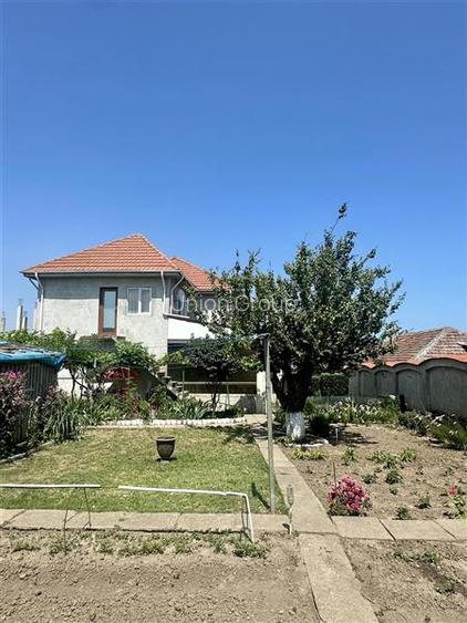 Casa S+P+1E cu Teren de 854 mp, Pretabila pentru Doua Familii - 21