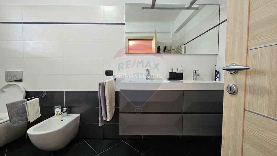 Casă / Vilă de lux cu 8 camere de vânzare in Obcini, Suceava - 46