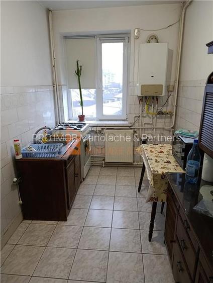 Apartament 3 camere cf 1 decomandat zona Crang - 5