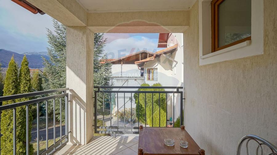 Complex turistic + restaurant la intrare Bran – 47 camere 11.627 mp - 10