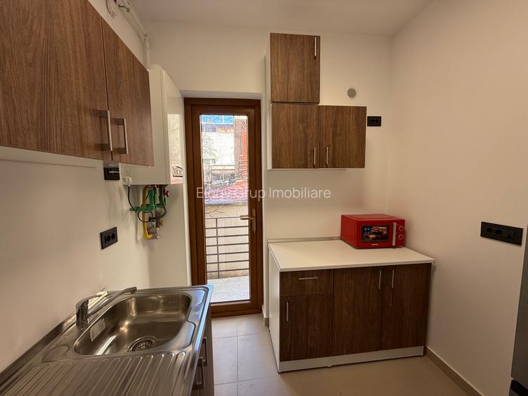 Închiriere apartament 2 camere semimobilat cu adresa pe Bulevardul Aviatorilor - 8