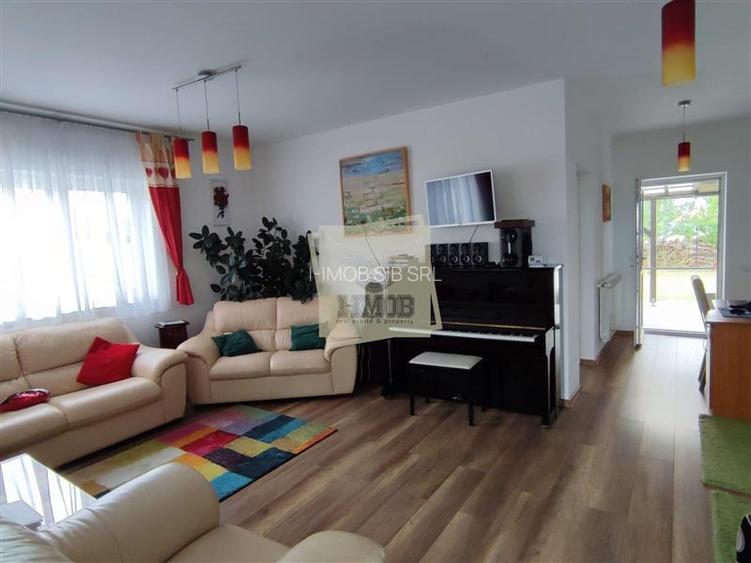 Casa individuala 5 camere terasa acoperita 3 bai si 458 mp teren in Cristian - 3