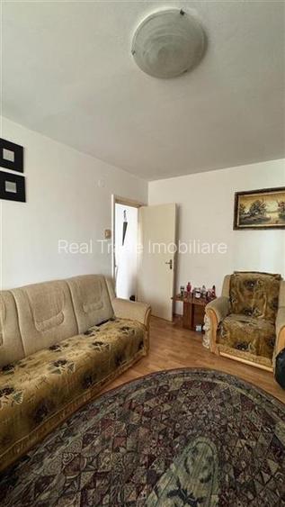 Apartament 3 camere decomandat etajul 1 Astra - 2