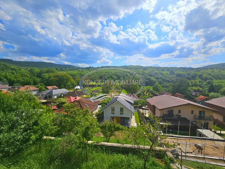 Casa cu terasa si curte mare, atmosfera rurala aproape de oras - 5