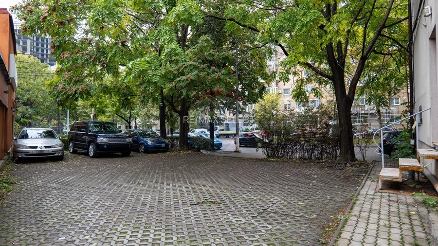 INVESTITIE - Vanzare vilă spatioasa cu S+P+2E+M, zona Doamna Ghica - 4