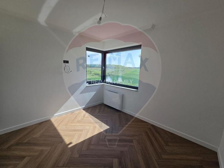 Casă deosebita cu 4 dormitoare in Oradea- Cihei - 24