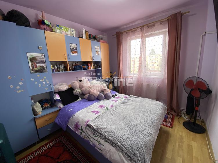 Apartament cu 3 camere, etaj intermediar, 2 locuri de parcare, cartier Florilor - 3