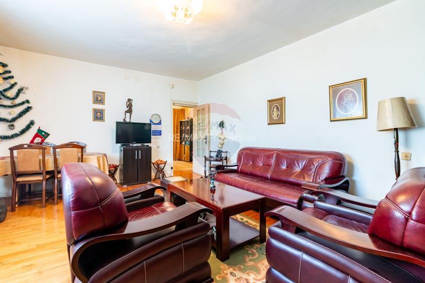 Casă / Vilă cu 4 camere de vânzare în zona Giulesti Sarbi - 7