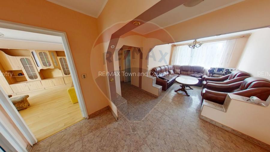 Apartament cu 4 camere de vanzare in zona Vest - 6
