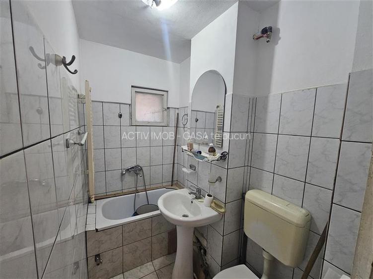 Resita, 2 Cam. Cf. 1, Et. 1, Micro 2 - 18