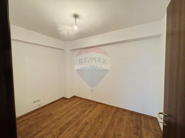 Apartament cu 3 camere de închiriat în zona Nufarul - 8
