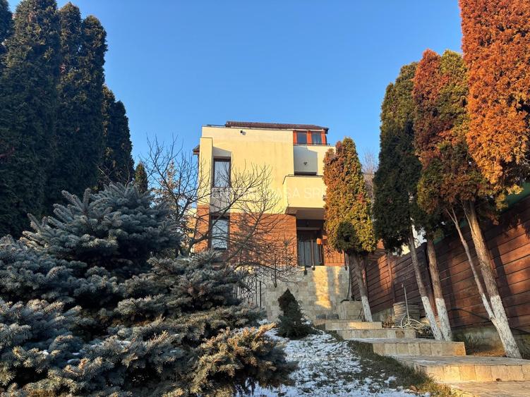 Casa cu 4 camere in zona Pacurari - Intrare Gradina Botanica - 2