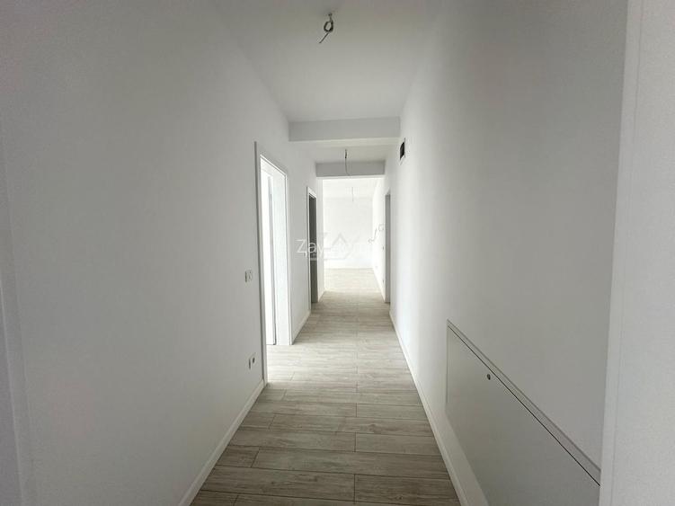 Bloc nou. Apartament cu 3 camere spations. 2 Bai. Etaj 1 - 9