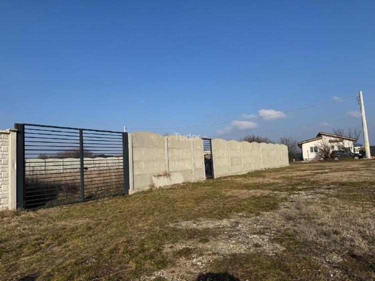 CORBEANCA, OSTRATU, TEREN 700 mp - 2