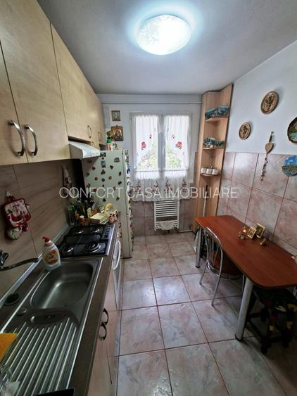 Apartament 3 camere bloc H metrou N. Grigorescu - 7