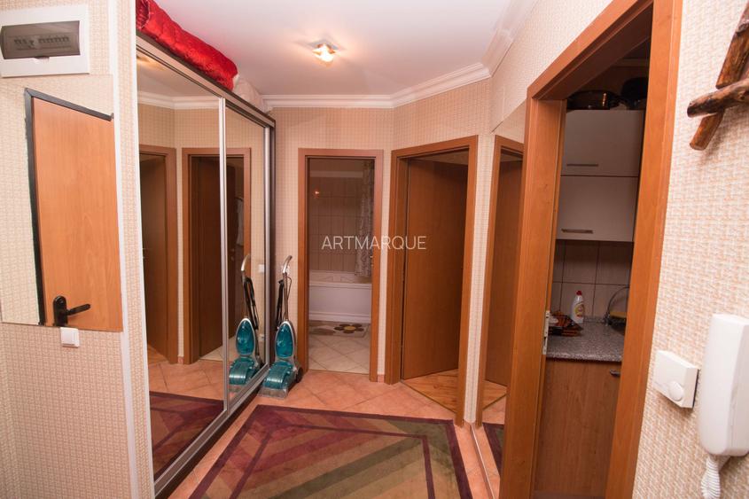 Apartament 2 camere in bloc cu lift etaj 1 - 4