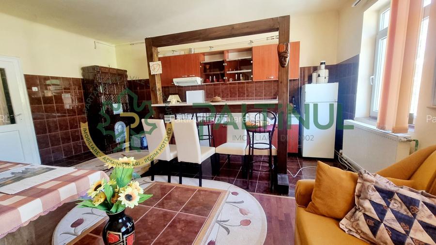 Casă de vânzare în Cisnădioara, curte mare și vedere spre munte - 6