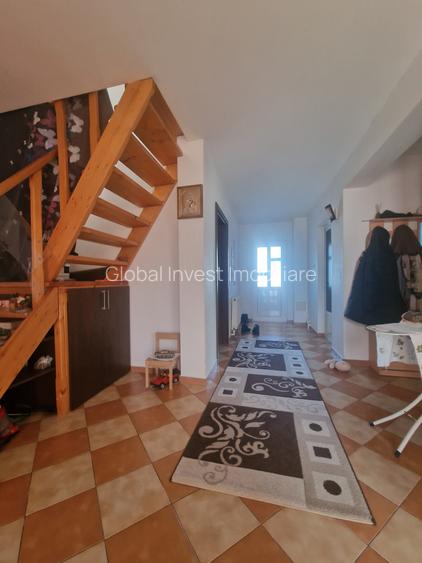 Lumina- Casa P+M, 5 Camere+ 1 Spatiu Comercial, teren 425mp - 120.000euro - 11